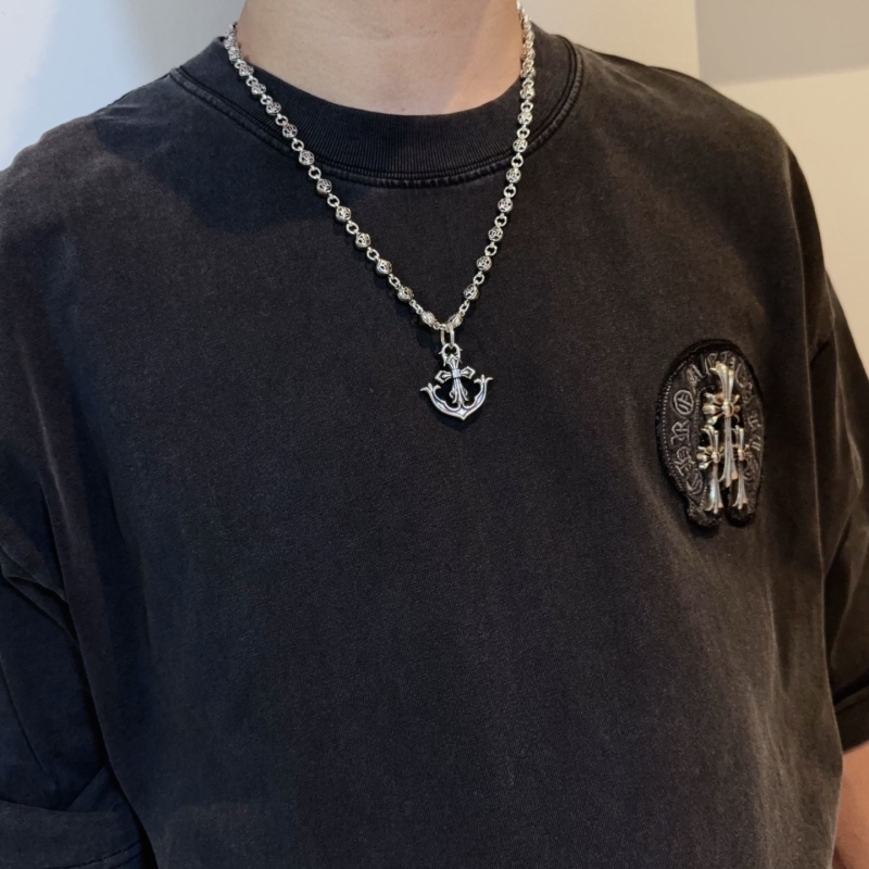 Ch*0me He**ts necklaces